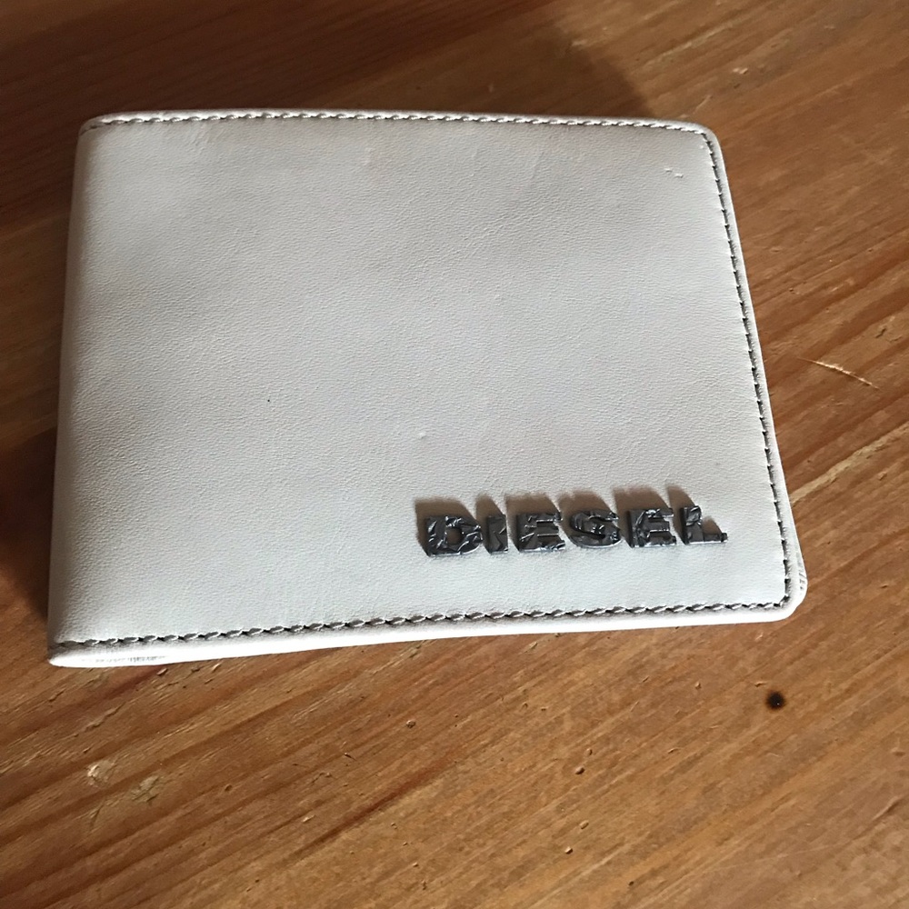 Diesel Men’s Bi-Fold Leather Wallet